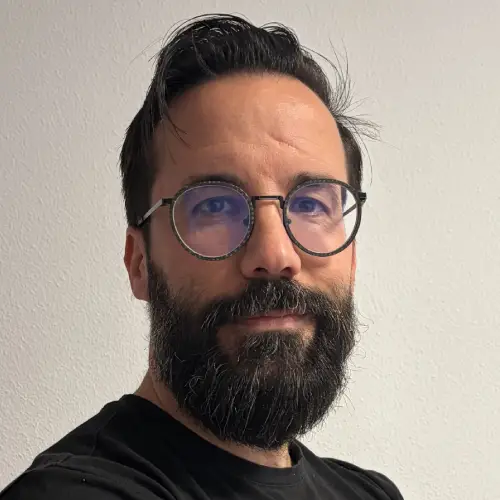 Raúl Salguero Llorens